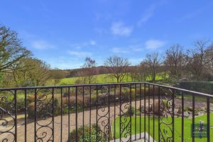 Photo 32- click for photo gallery